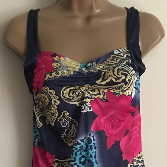 2 Piece Lingerie, short Dress w matching Panties - Picture 3 of 8